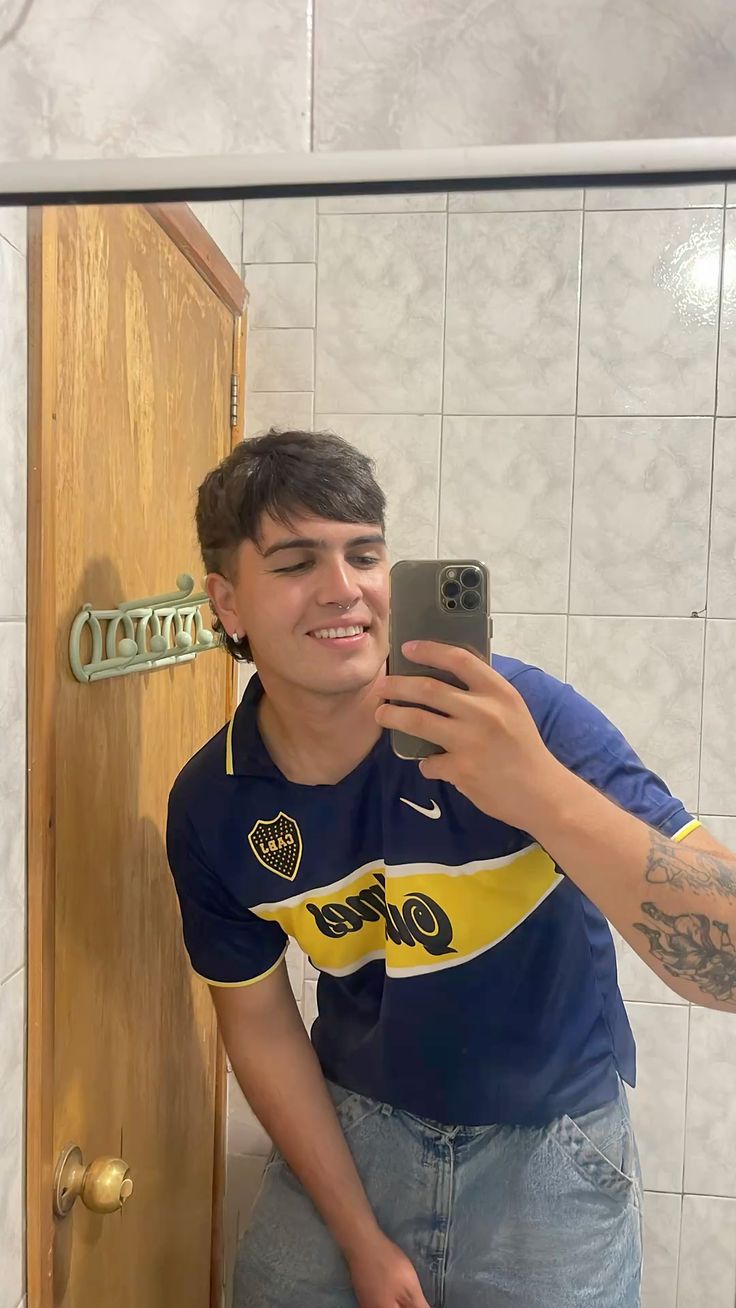 Tomás E.