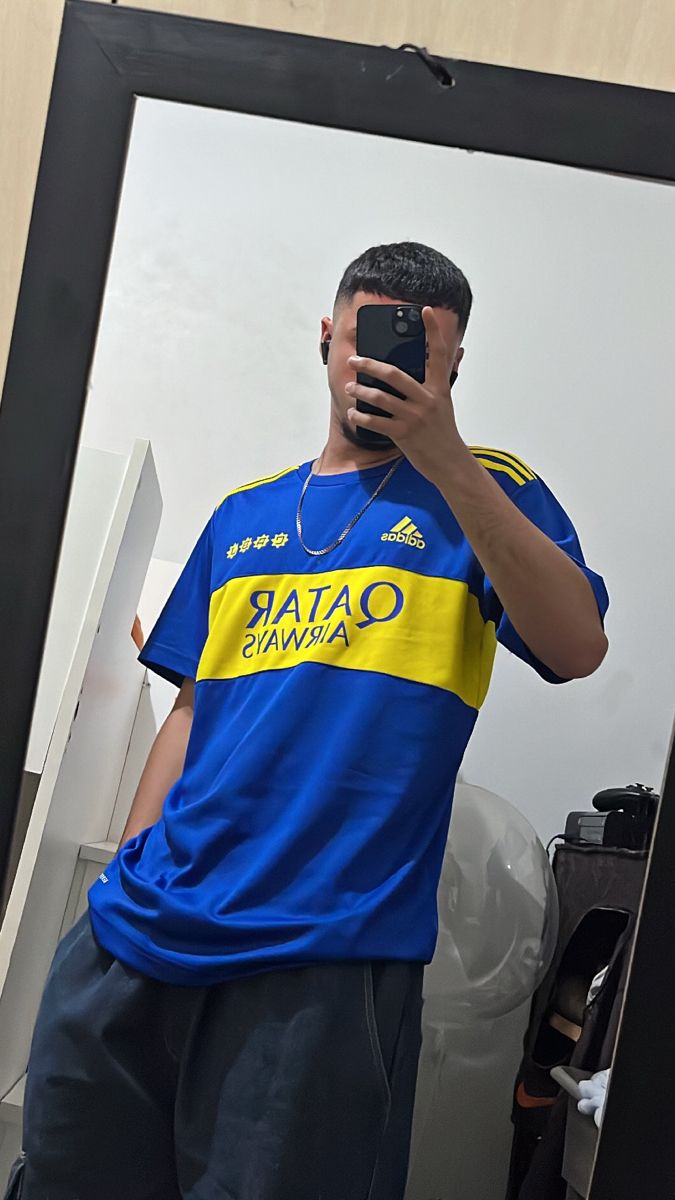 Nicolás F.